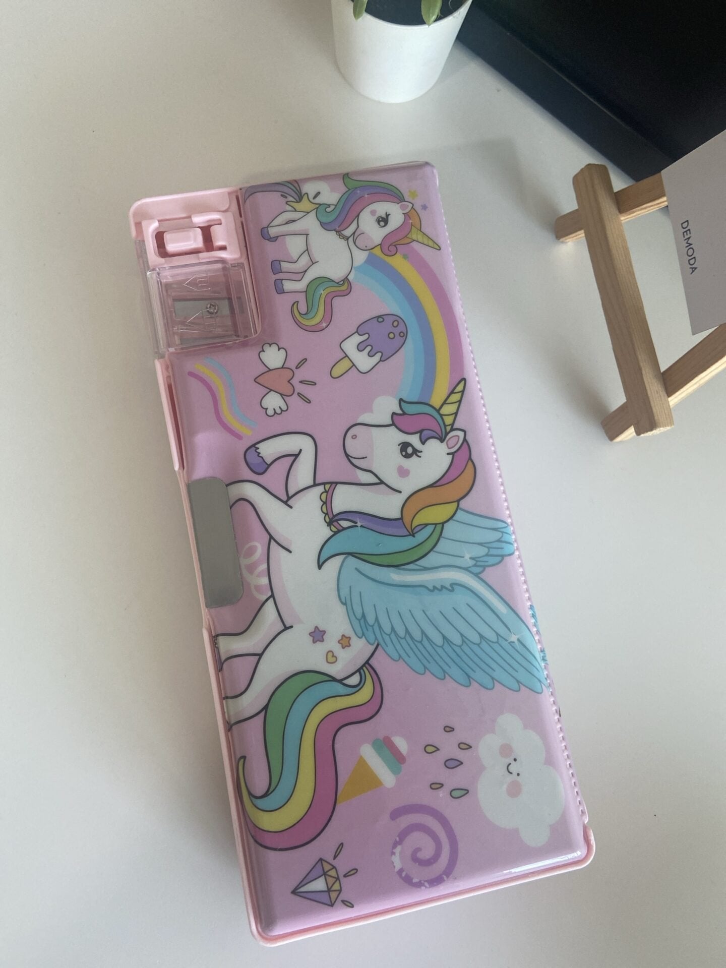 Magnetic Pencil Box
