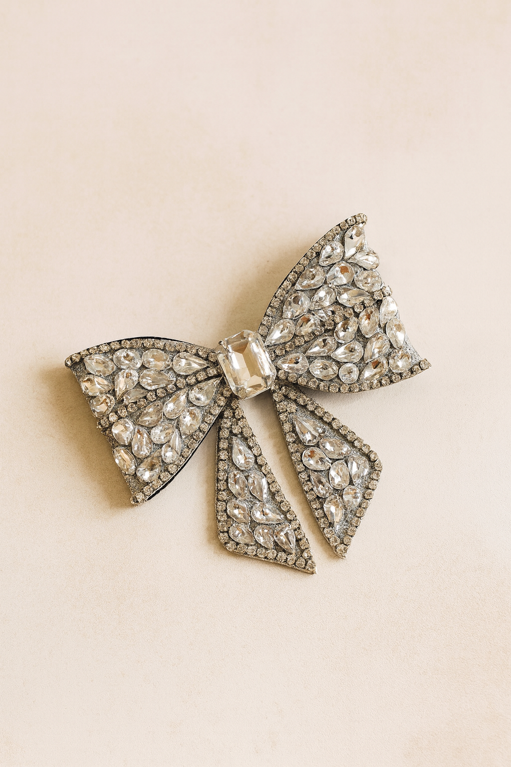 Bling luxury stone bow clip