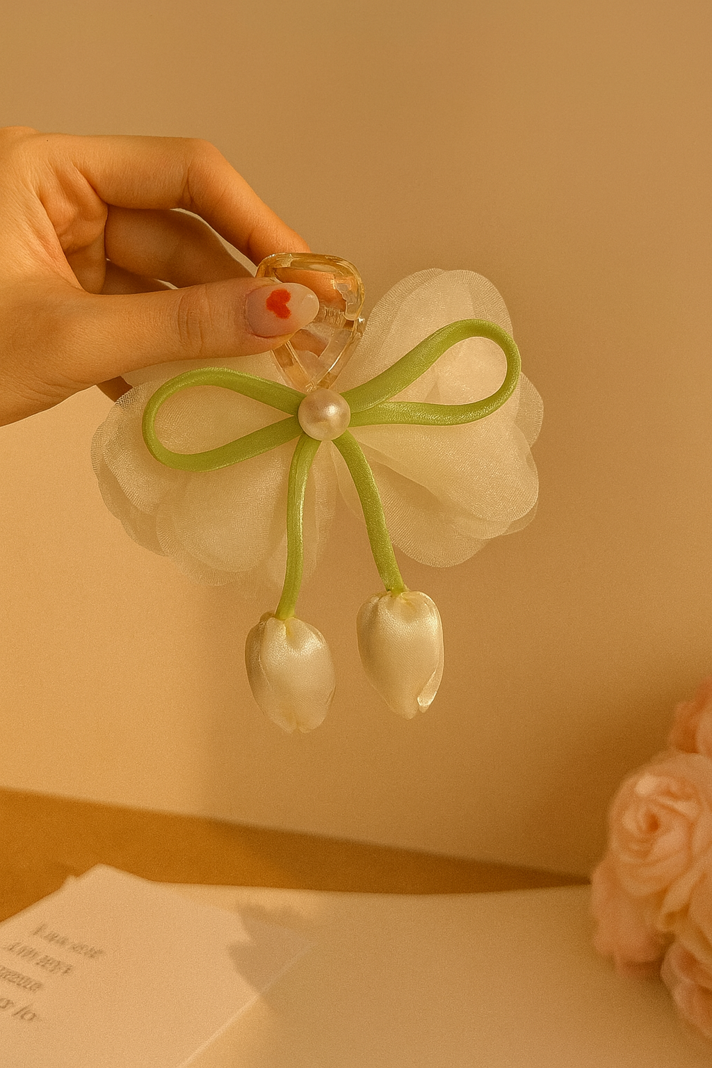 Korean tulip hair claw clip
