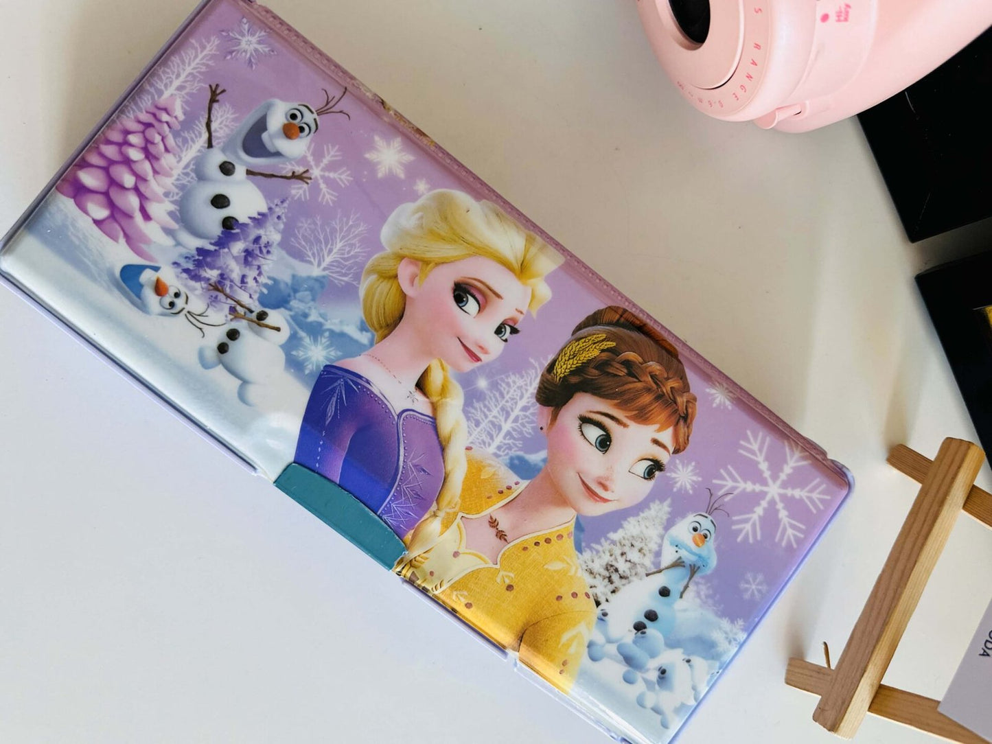 Magnetic Pencil Box With Table Light