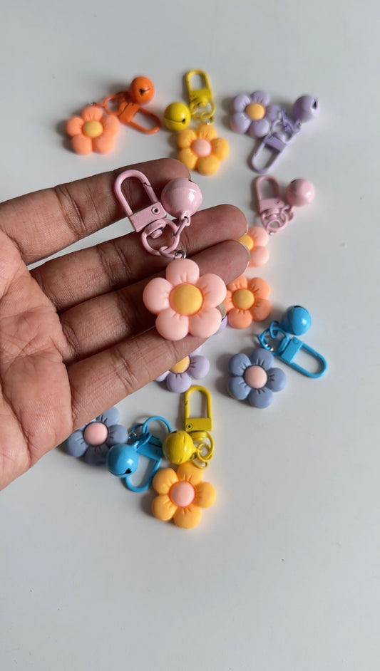 Pintresty flower bag /mobile charm