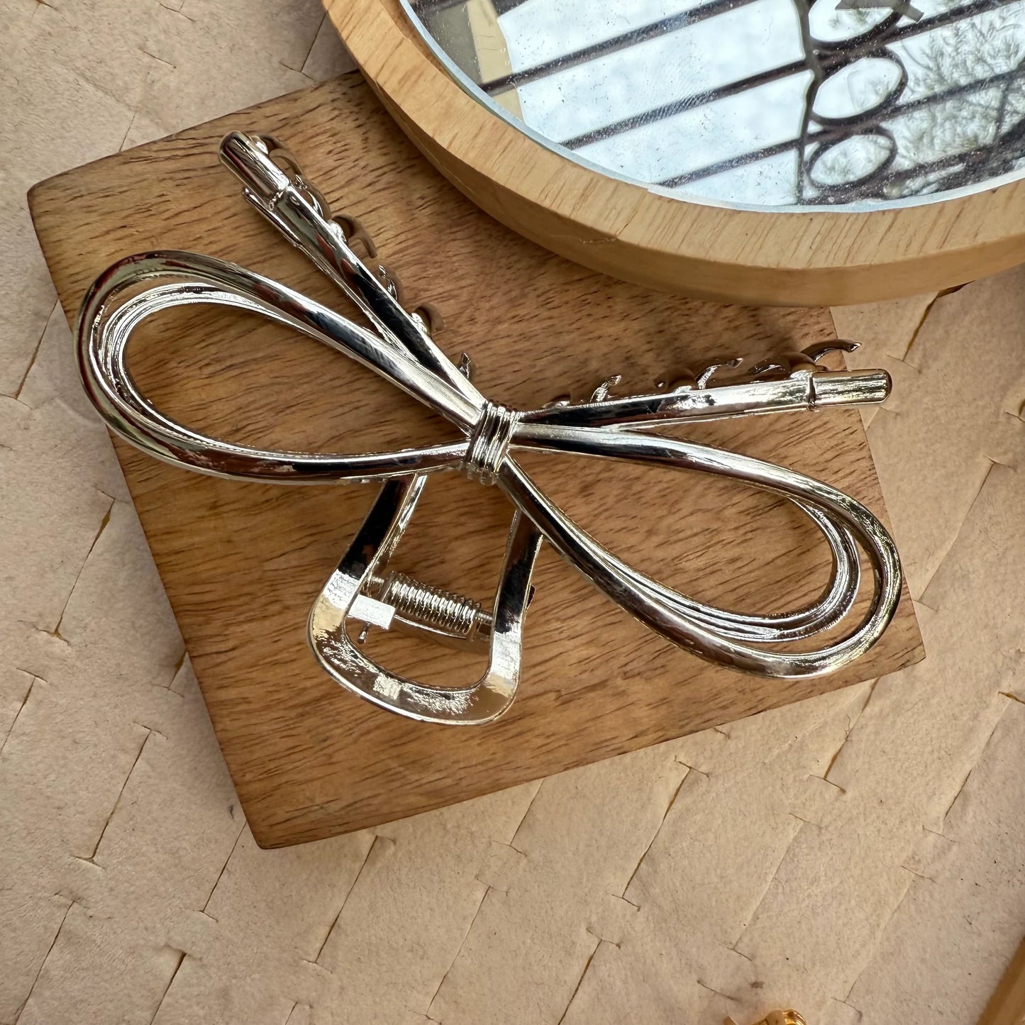 Bow korean metal hair claw clutch