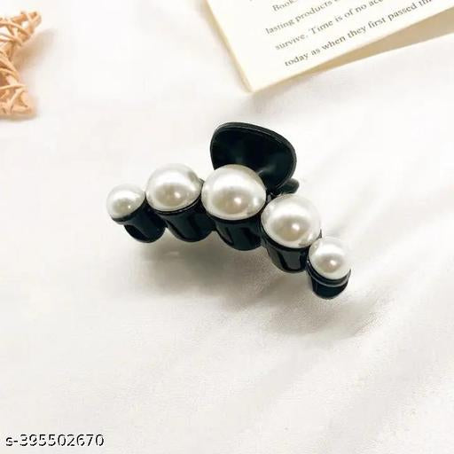 Pearl hair claw clip