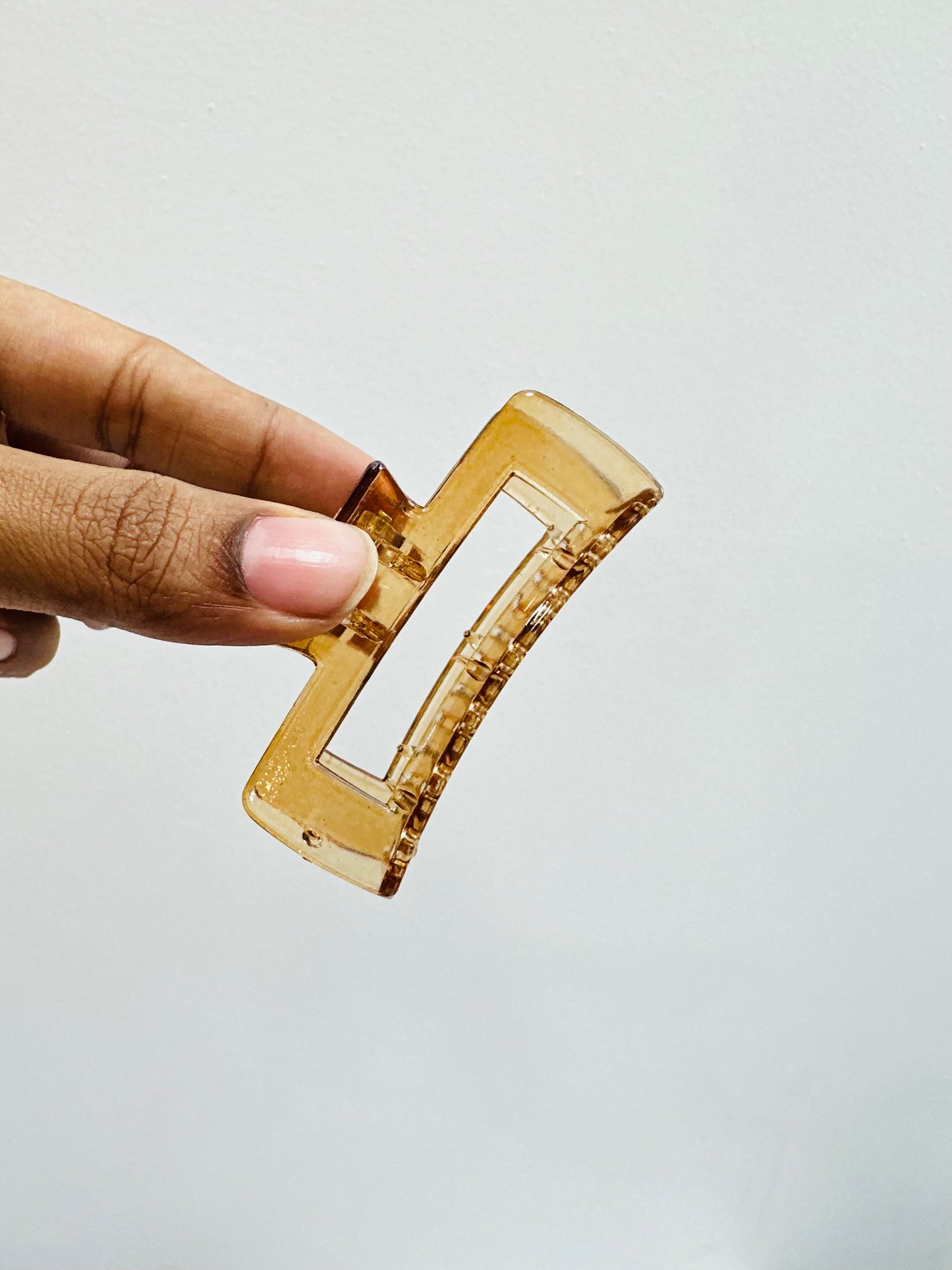 Transparent rectangle hair clutch