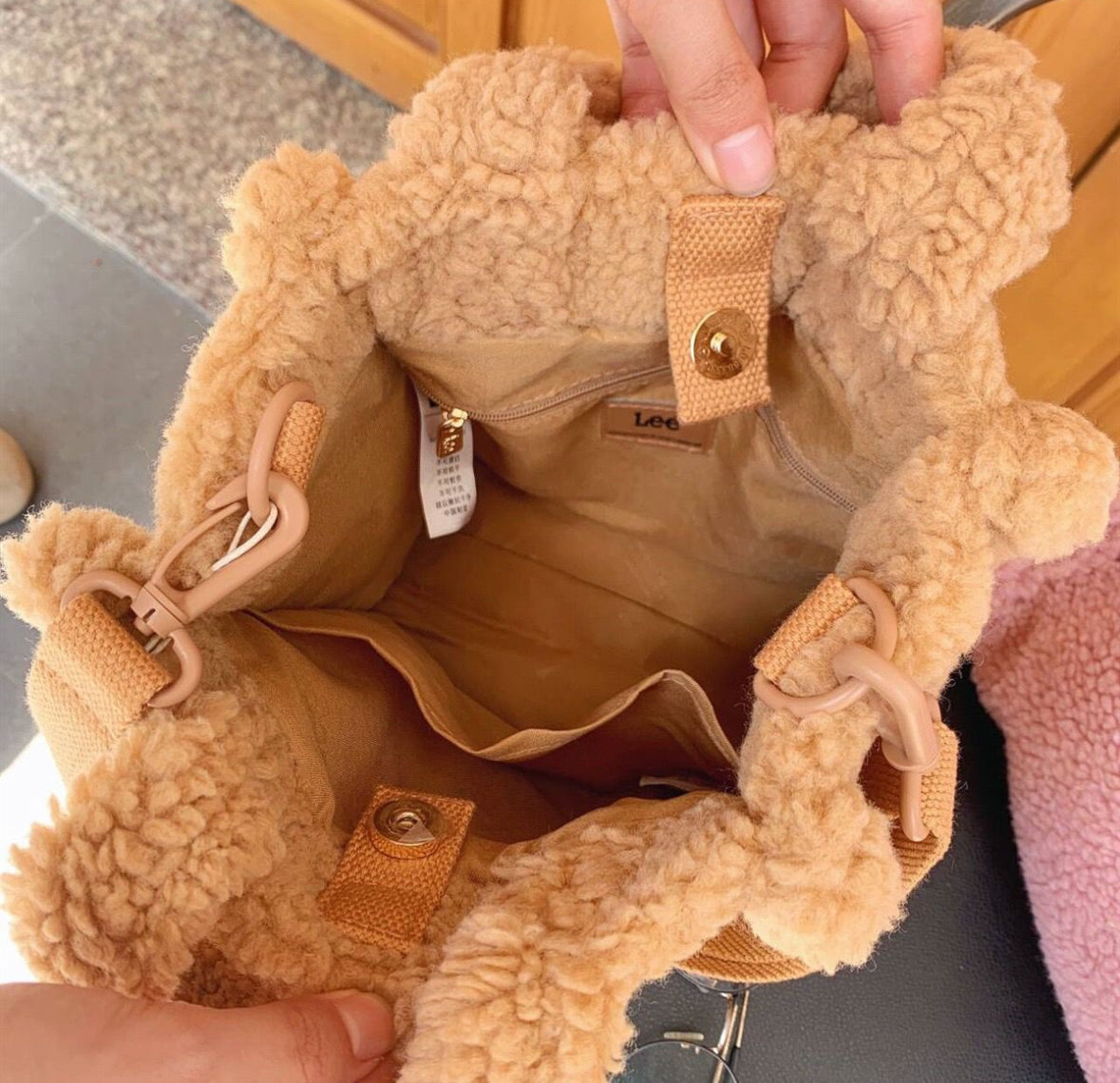Korean fur shoulder sling bag