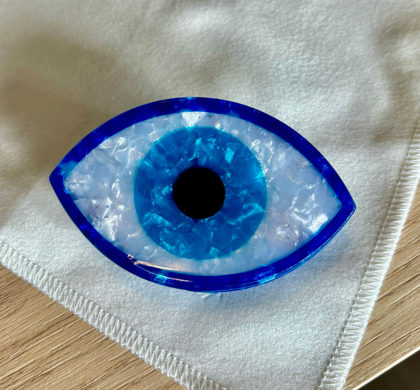Evil eye claw clip