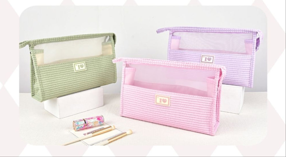 I love mesh pouch organiser