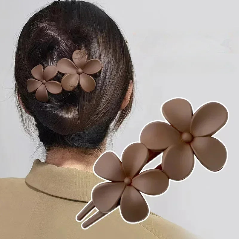 Two Flower Pintresty Haiw Claw Pin