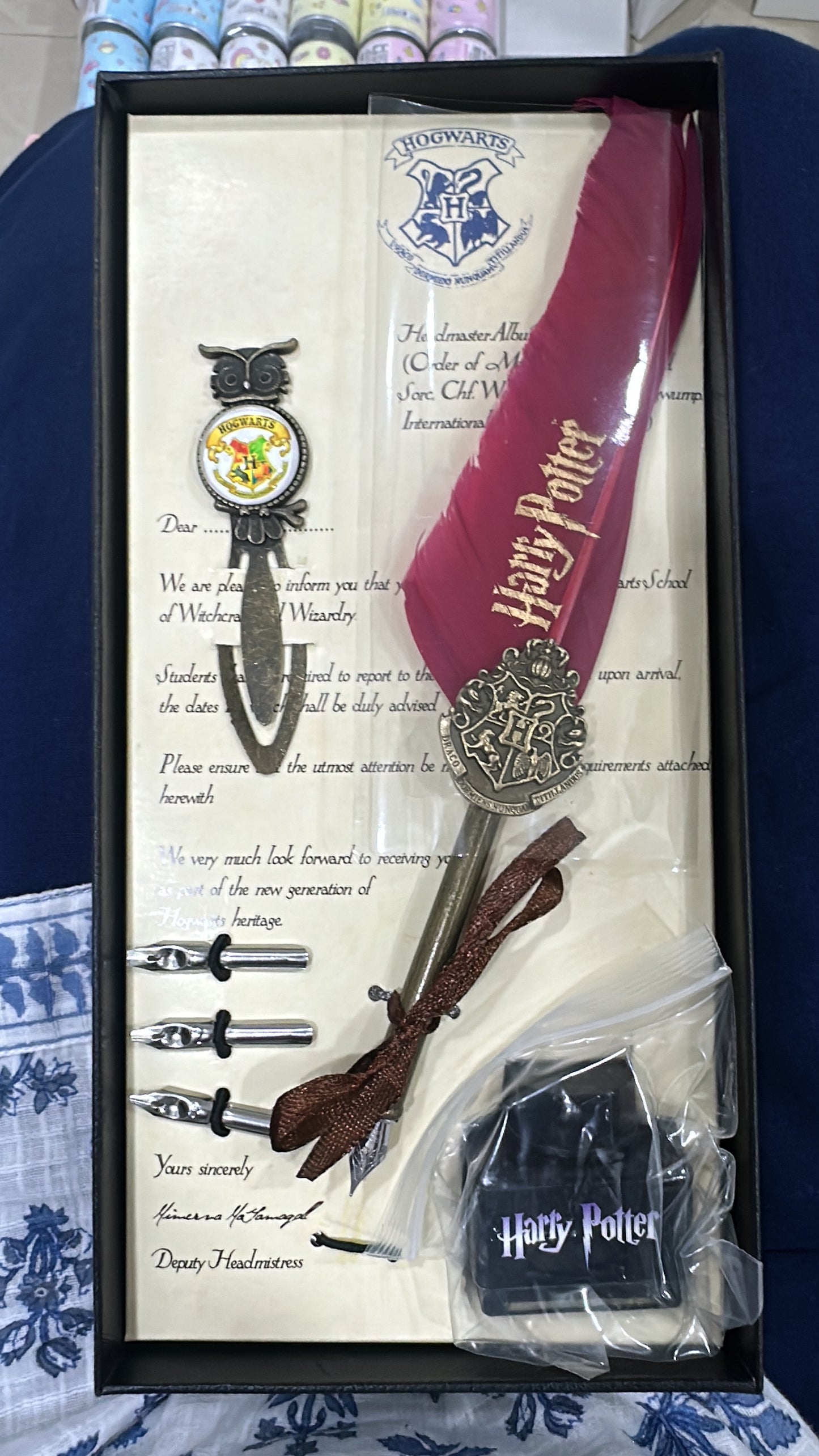 Harry Potter Feather Pen Set with bookmark
