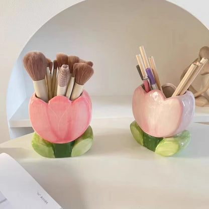 Pintresty Flower Tulip Pen Stand
