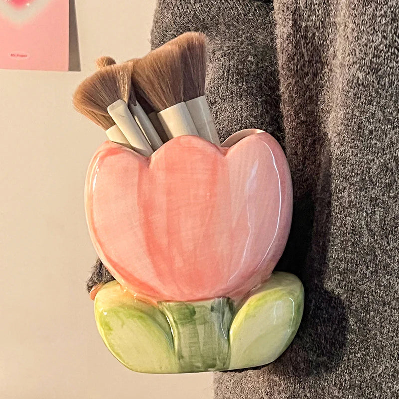 Pintresty Flower Tulip Pen Stand