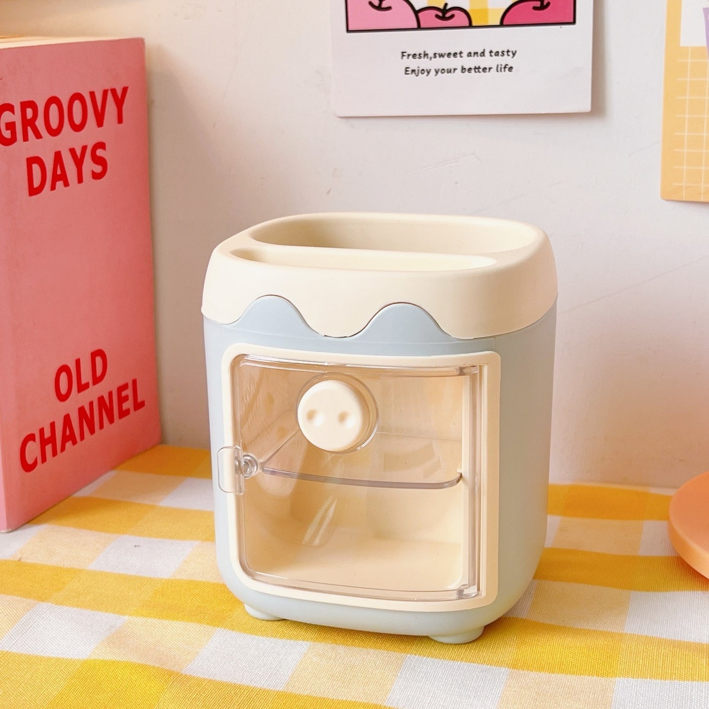 Pastel Wavy Desk Organiser