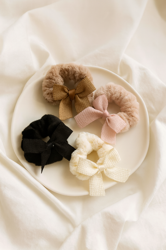 Korean bow fur scrunchie