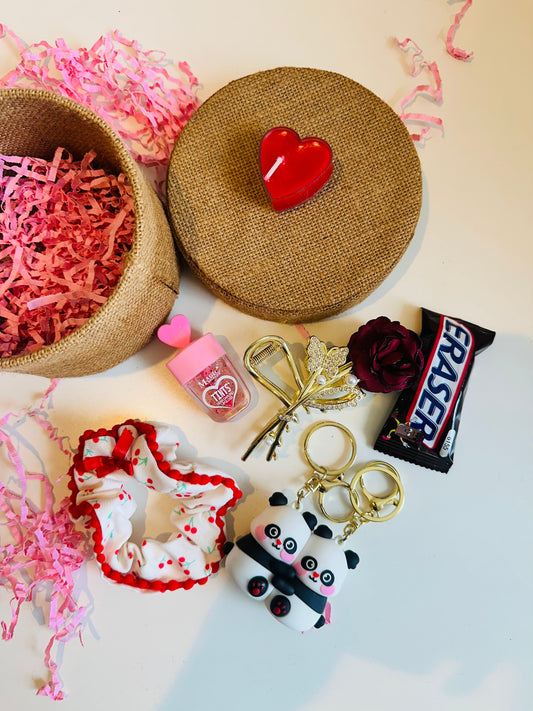 Love cute hamper box