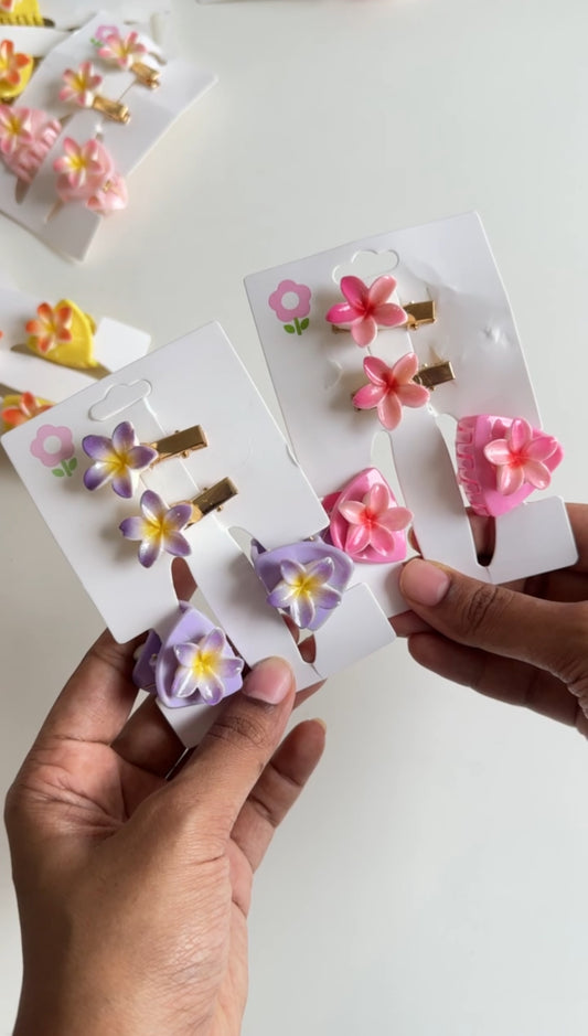 Mini flower hair clip card