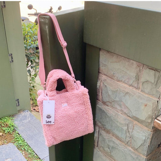 Korean fur shoulder sling bag
