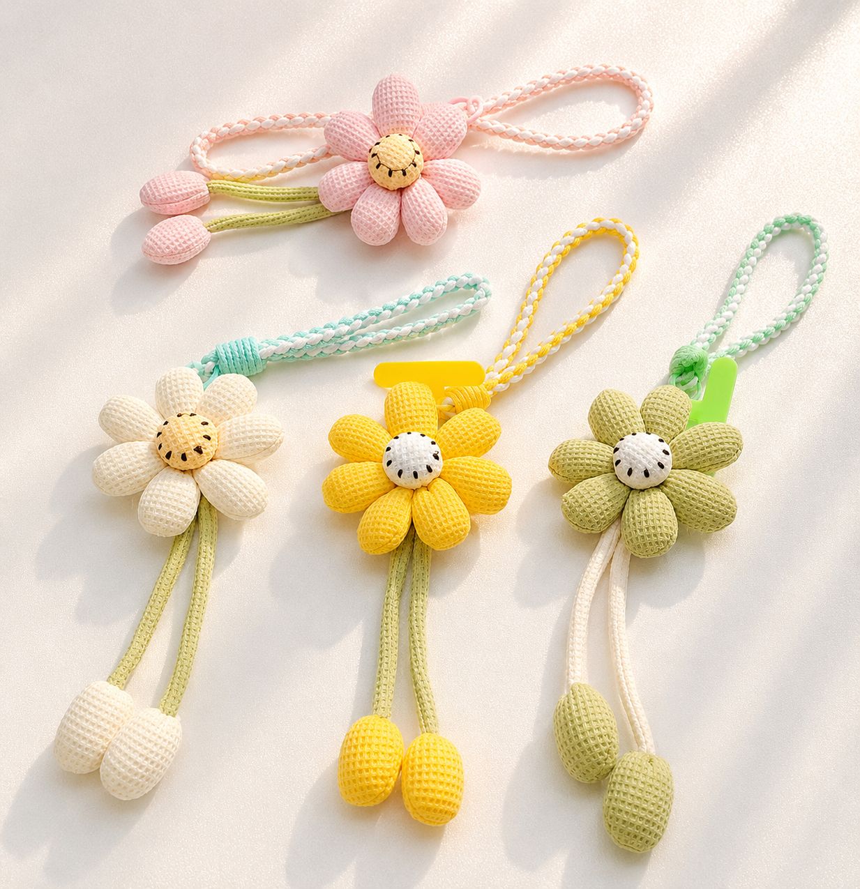 Daisy Flower Phone Bag Charm
