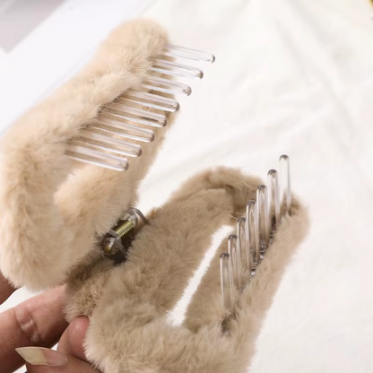 Viral Fur hair claw clutch T shape