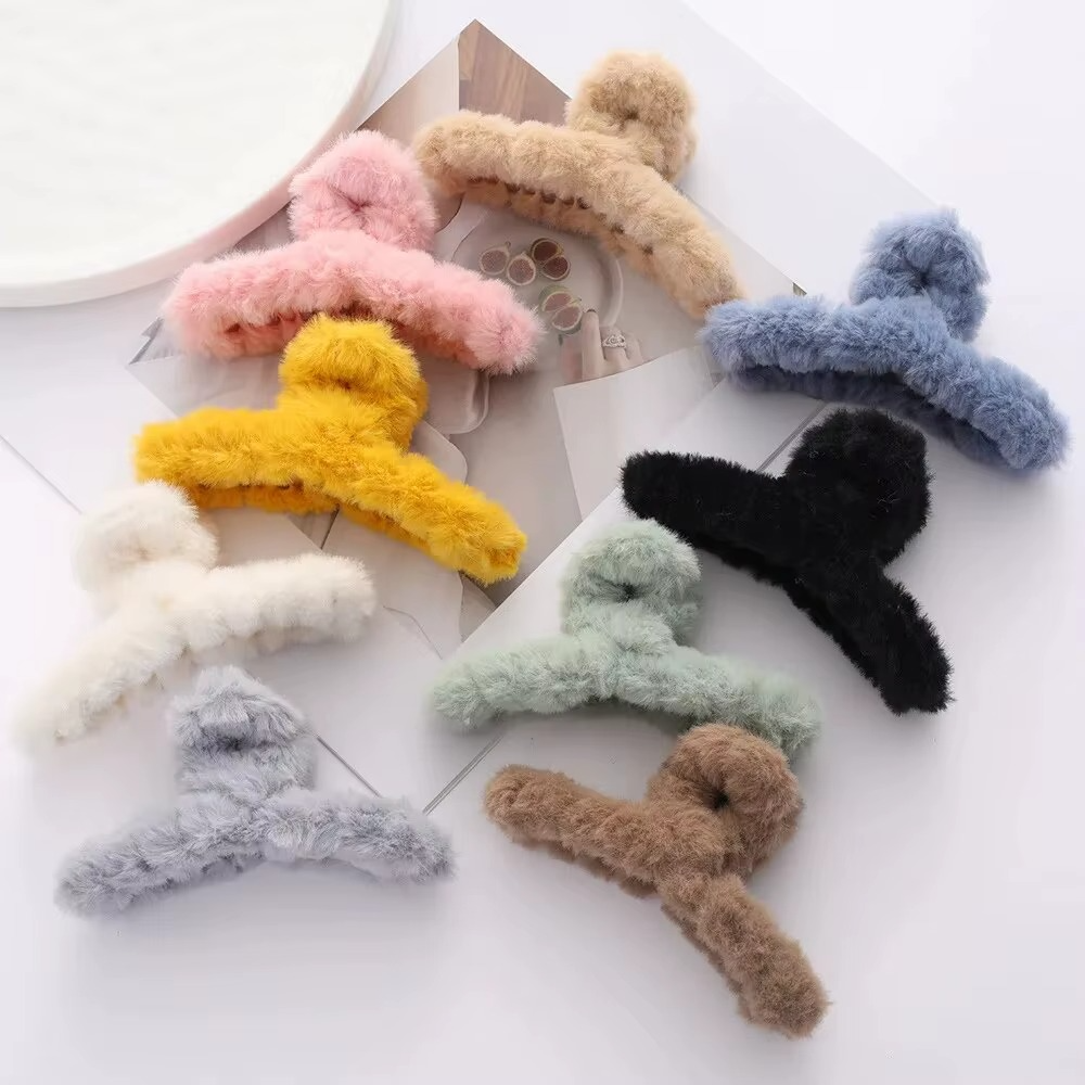 Viral Fur hair claw clutch T shape